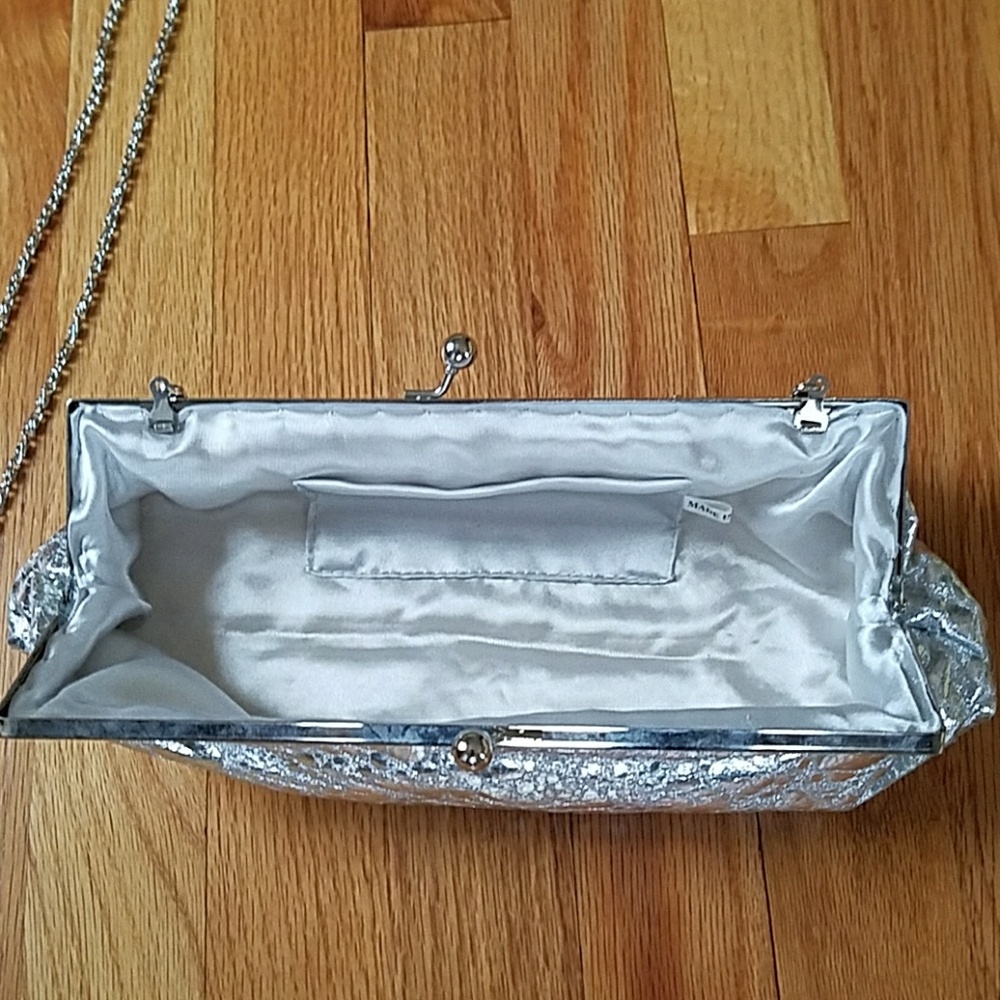 Purse - Picture 2 of 2
